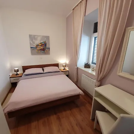 Apartment Apartman Mia *